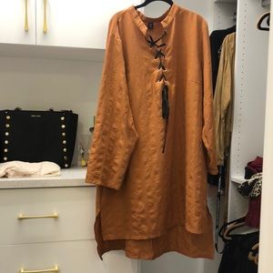 Never worn dress with tie up